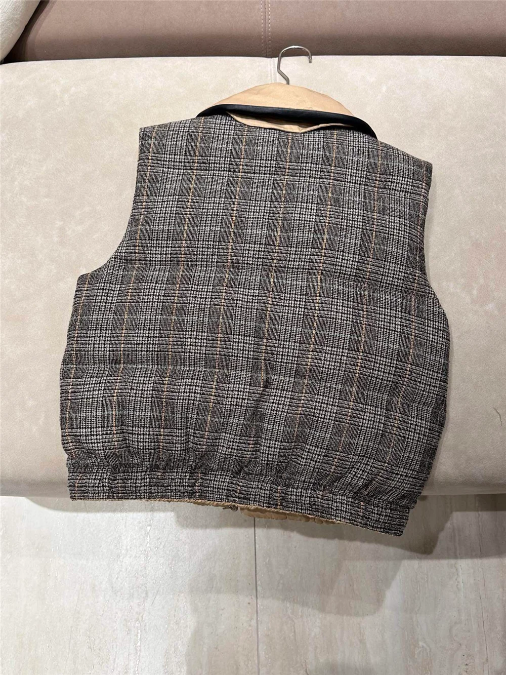 26 Autumn/Winter New Women's Reversible Plaid Goose-Down Vest Warm Casual and Versatile Sleeves Jacket