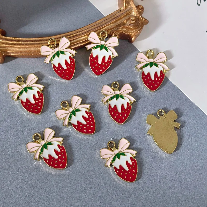 

Новинка, 100 шт./лот, цветная капля масла, мультяшная форма клубники, металлические плавающие бусины-медальоны, ювелирные изделия «сделай сам», аксессуар для ключей для одежды