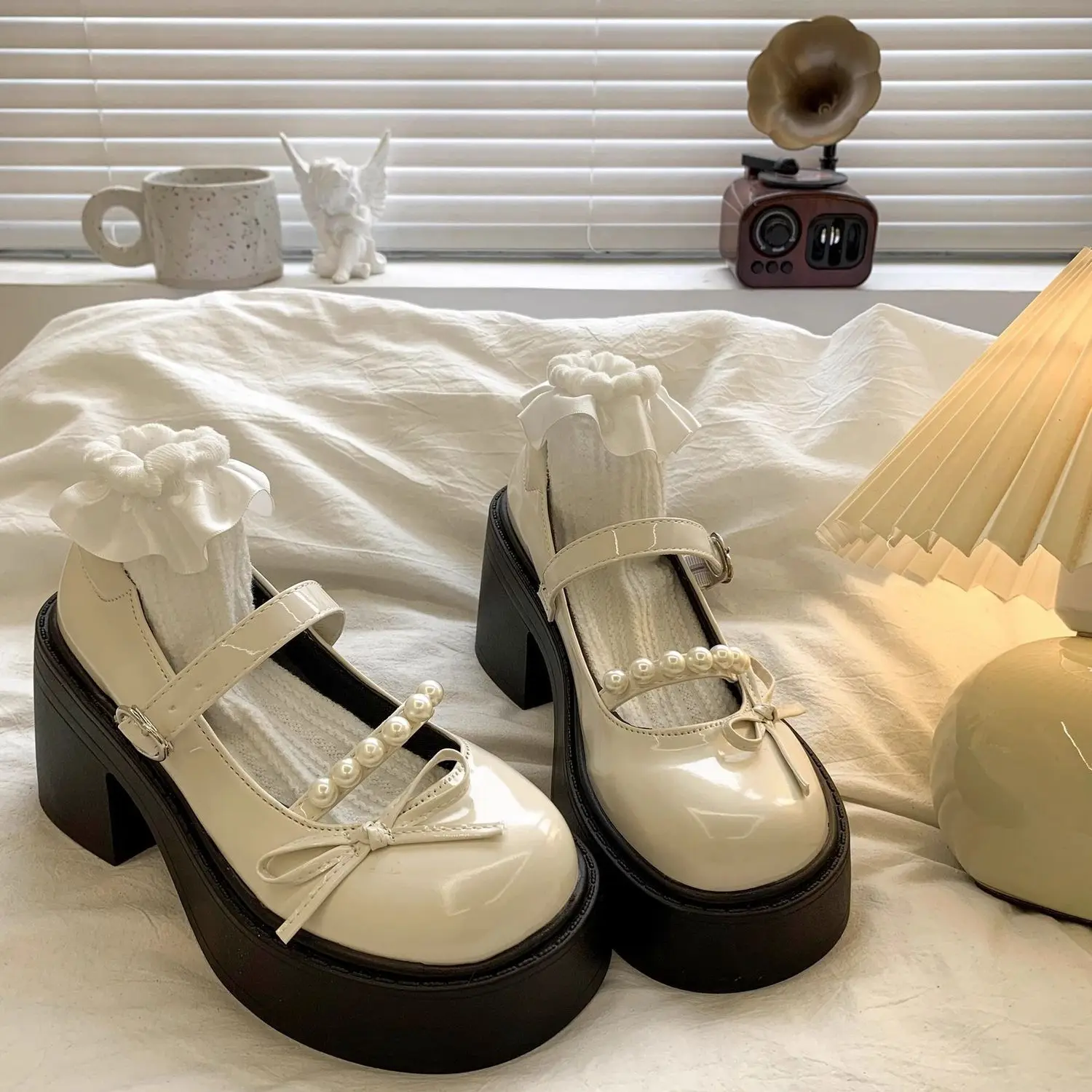 

Cute Round Toe Mary Jane Shoes for Women 2025 Summer New French Vintage Chunky Heel Versatile Leather High Heels