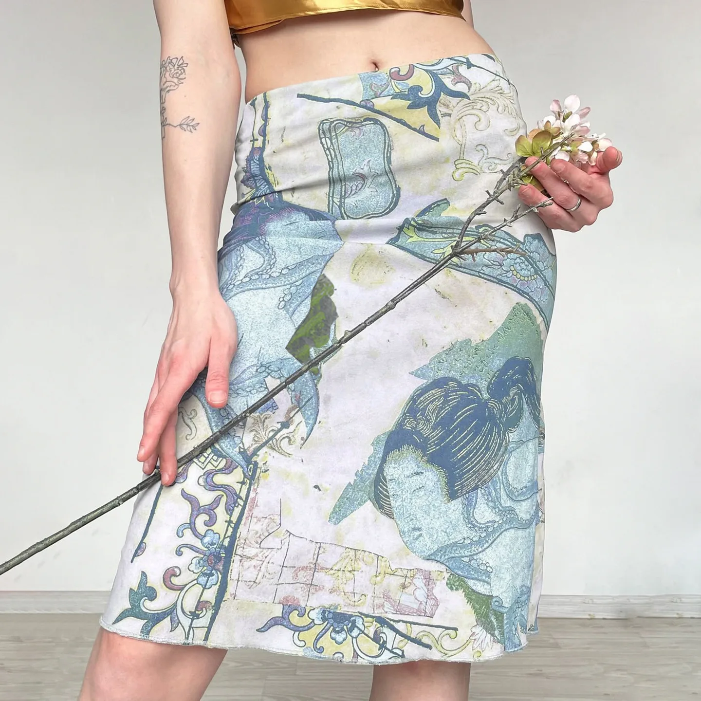 2026 Women's Retro Printing Mesh Slim Hip Skirt