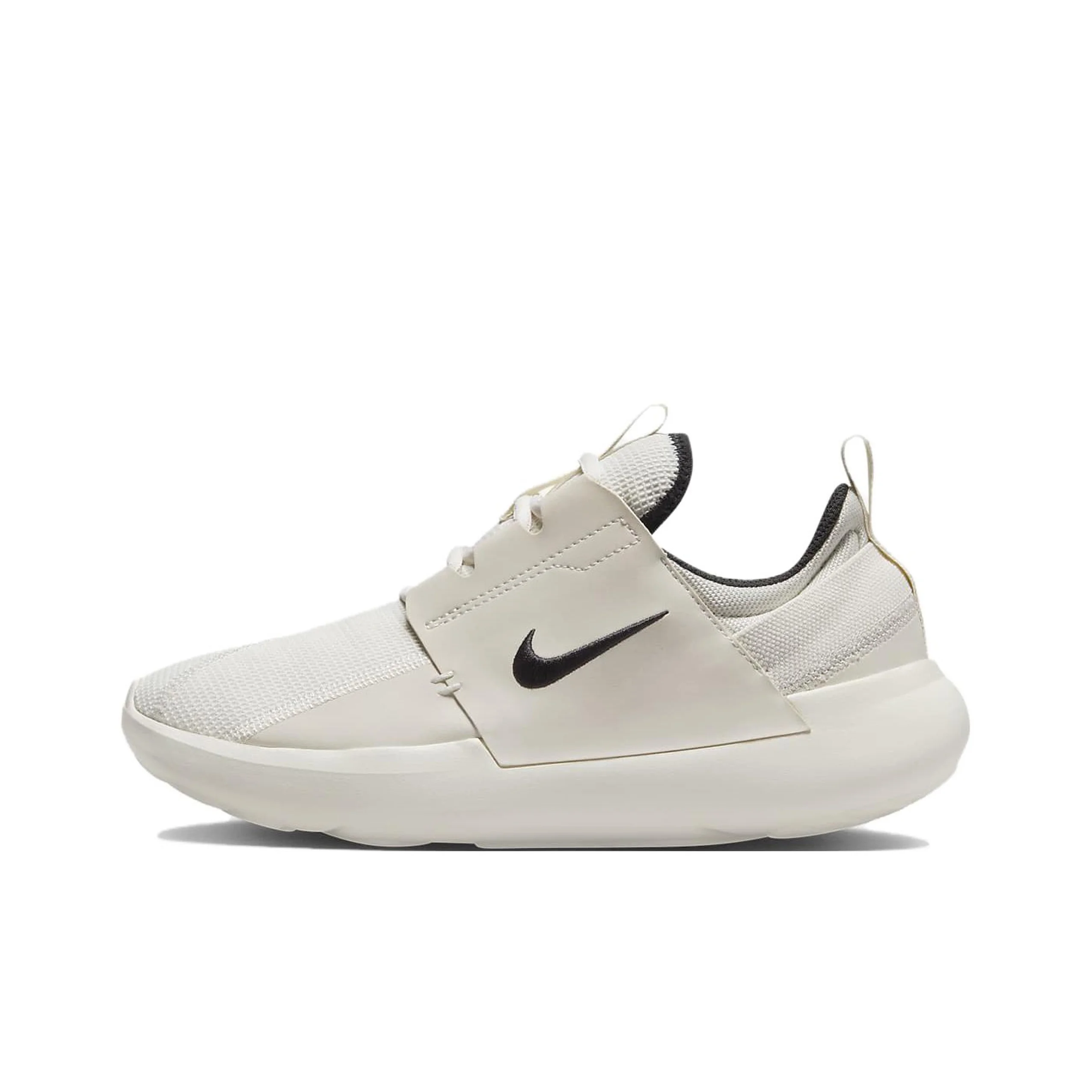 

Черные женские кроссовки Nike E Series Ad Sail DV8405-100