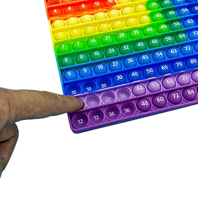 Push Pop Bubble Math Fidget Toy - 12x12 tafelkaart van vermenigvuldiging, educatief stressverlichtingscadeau voor kinderen