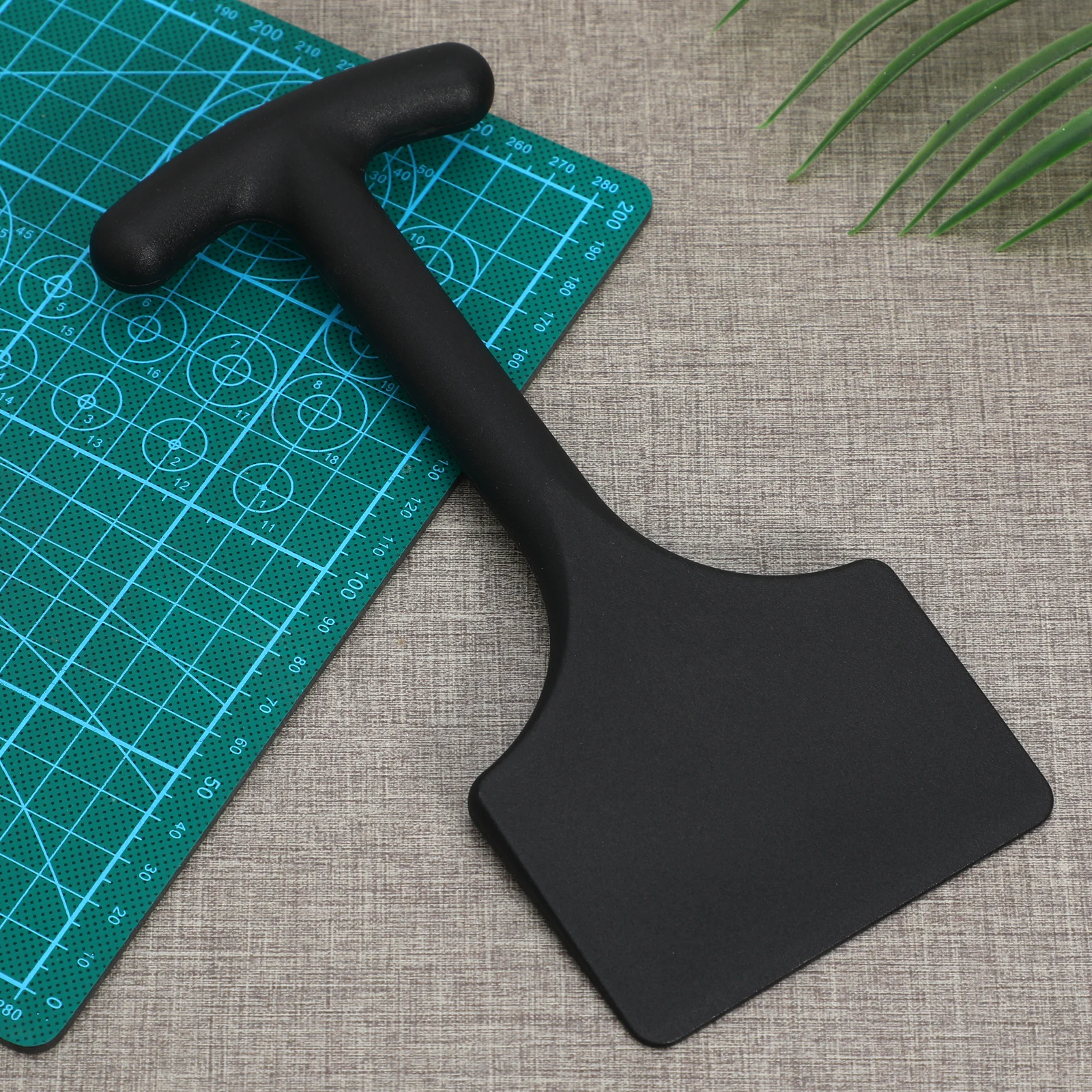 

Carpet Installation Tool Plastic Seam Chisel Edge Shovel for Installing Repairing Carpets Carpet Tucking Tool Chisel Edge Shovel