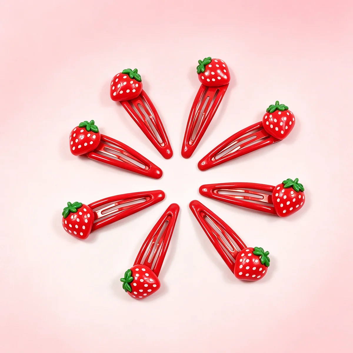 Lot de 6 pinces à cheveux rouges motif fraise de dessin animé pour femmes, pinces à cheveux BB pour franges et mèches latérales, design élégant en forme de goutte d'eau rouge