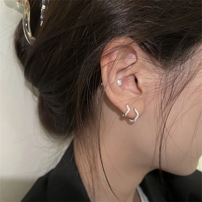 1Pcs Silver Color Minimal Wave Hoop Earrings Crystal Zirconia Small Huggie Thin Cartilage Earring Piercing Jewelry 2024 New