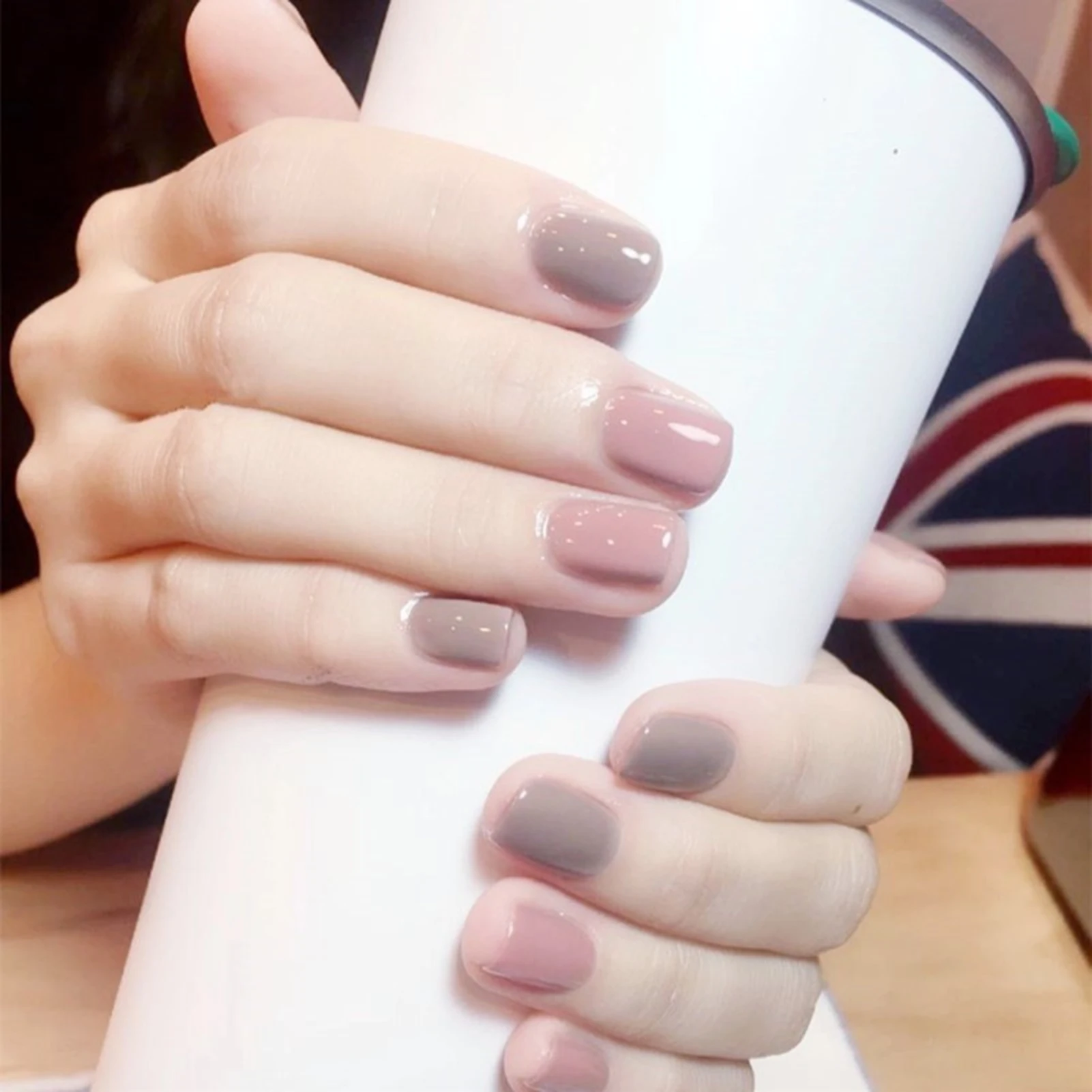 Light Pink & Gray Fake Nails Glossy Short Round Contrast Color Nails for Female Friends as Gift