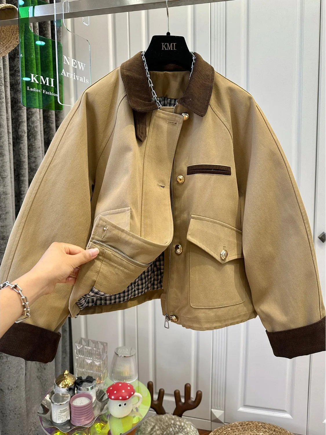 

Ретро Гонконг Sle Color Blo Бархатный воротник Thiened ort Хлопковая куртка Женская зимняя теплая рабочая одежда Повседневное пальто