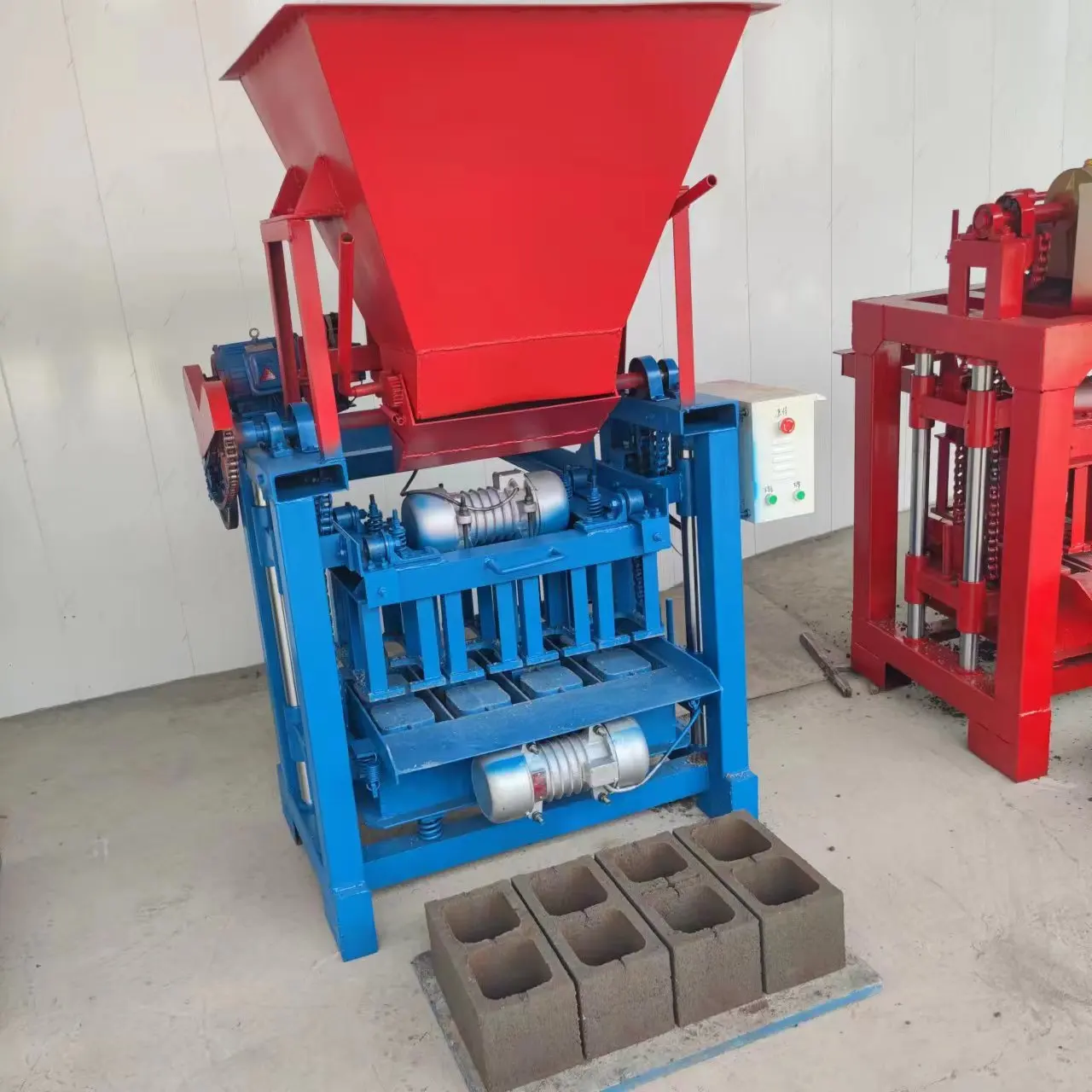 Semi-Automatic Electric Interlocking Block Making Machine, Eco-Friendly Operation for Producing Non-Fired Bricks and Pavers