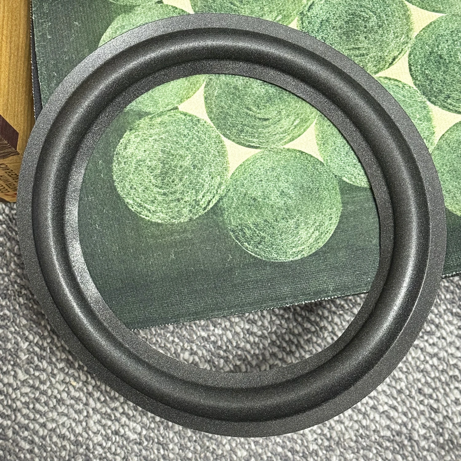 Подходит для JBL SM-82 RS-3000 SM-80 902-7298 CS-3007 KAPPA 6.1 902-6771 CS-3006 RS-3001 SM-185 902-4976 8-дюймовый поролоновый подвес для динамиков