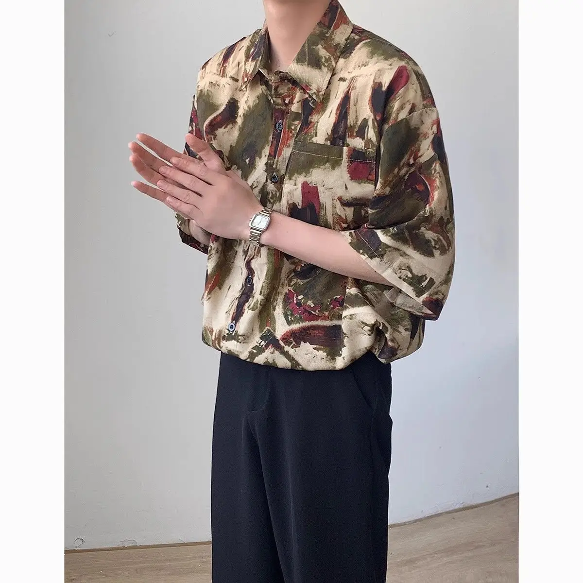 Camisa de manga corta con flores Retro para hombre, camisa fina de verano, marca de moda americana, holgada e informal, tops de manga de tres cuartos