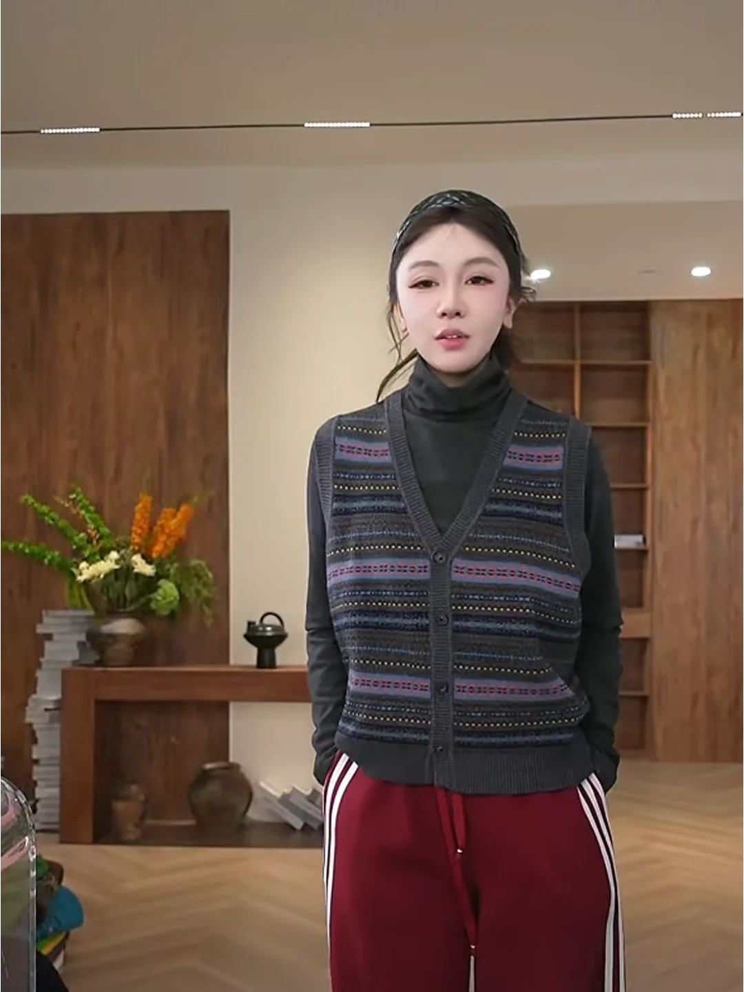 

Paxue Recommended Autumn Winter Warm Slimming Woolen Outerwear True Two-Piece Striped Lightweight Luxury Vest for Women