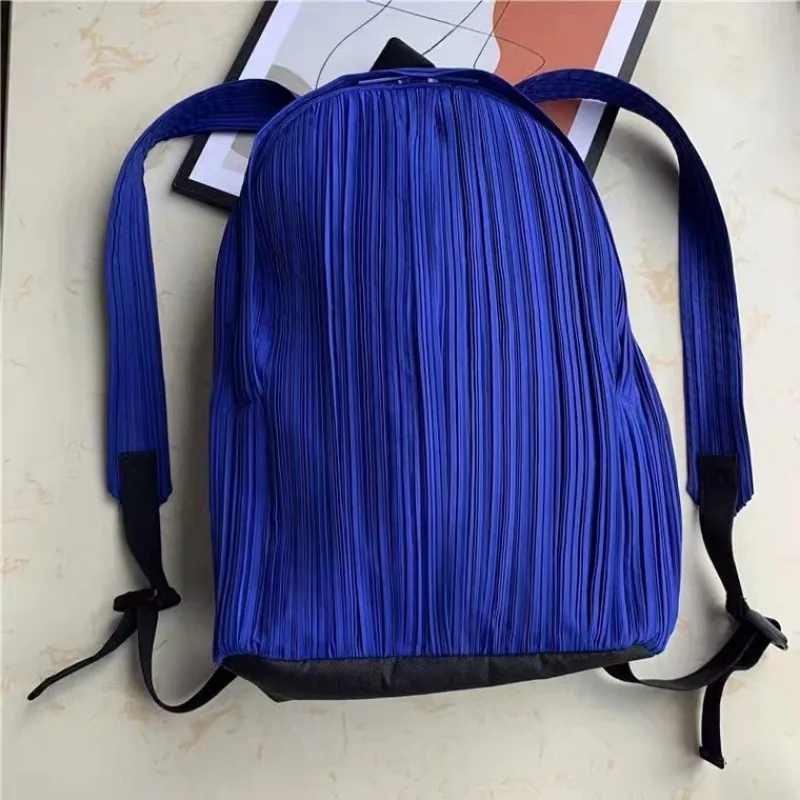 Pleats Pleated Original Shoulder Bag Fashion Niche Design Pleated Lightweight Shoulder Bag Backpack Backpack 2024 New Unisex