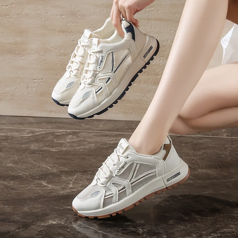 أحذية نسائية مصممة صيفية برباط علوي أحذية رياضية ناعمة قابلة للتنفس للنساء منصة غير قابلة للانزلاق أحذية رياضية للجري أحذية كرة السلة