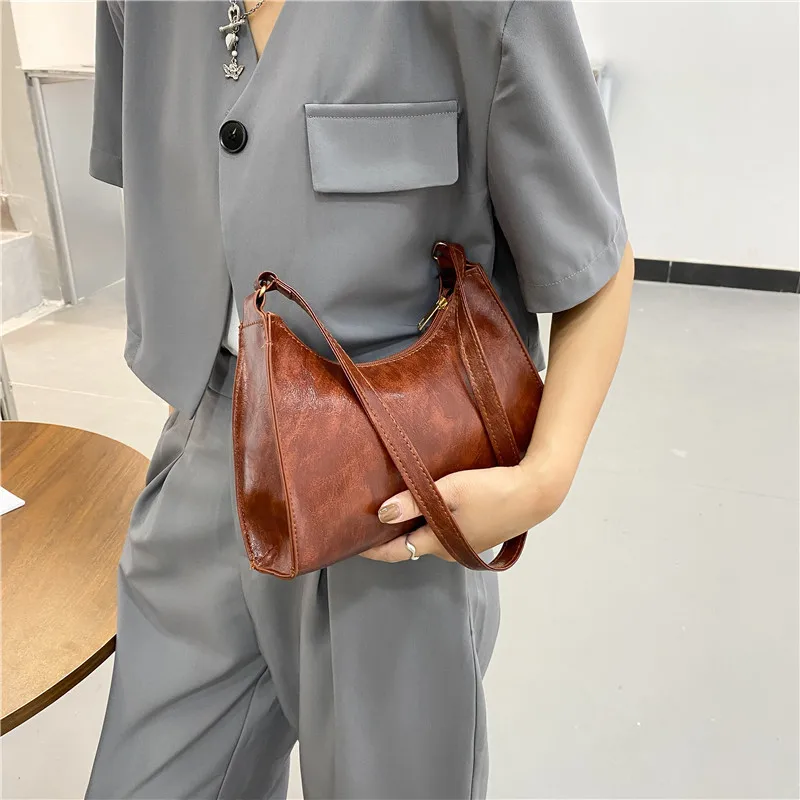 Fashion Women\'s Shoulder Bag Retro PU Leather Underarm Bag Casual Women Handbags Solid Color Zipper Mini Messenger Bag Hot Sale