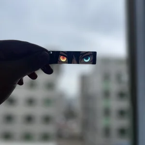 Arylischer Dämon -Tötungs -Schlüsselbund, Rengoku Kyoujurou, rechteckige leuchtende Augen, Standard -Doppelseiten, Anhänger -Rucksack, Weihnachtsgeschenk 6 Hauptverkäufe Tanjiro Kamado Ohrringe - №5