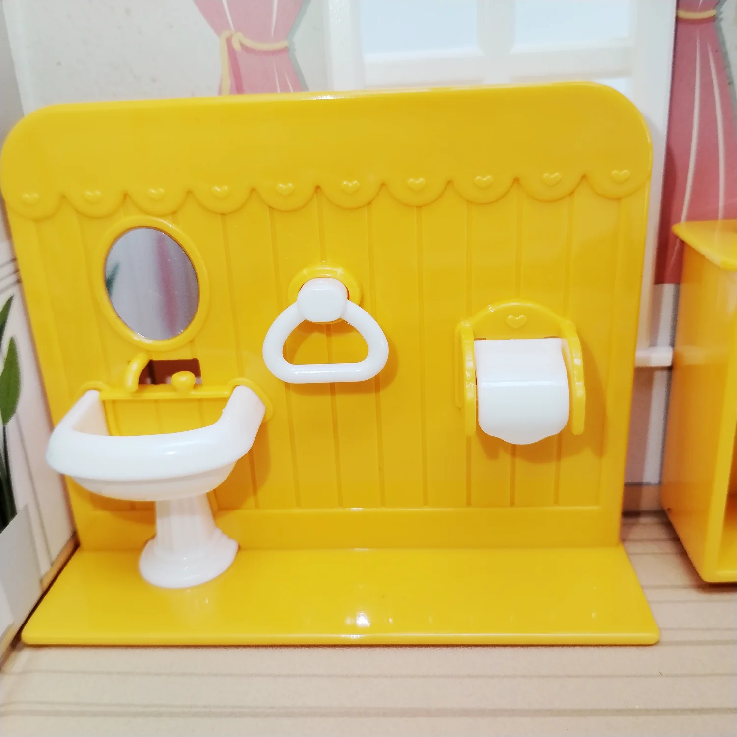 Original  Miniature Items Doll House Accessories And Furniture Family Toys LivingRoom Bathroom Kitchen Toys For Girls Boy