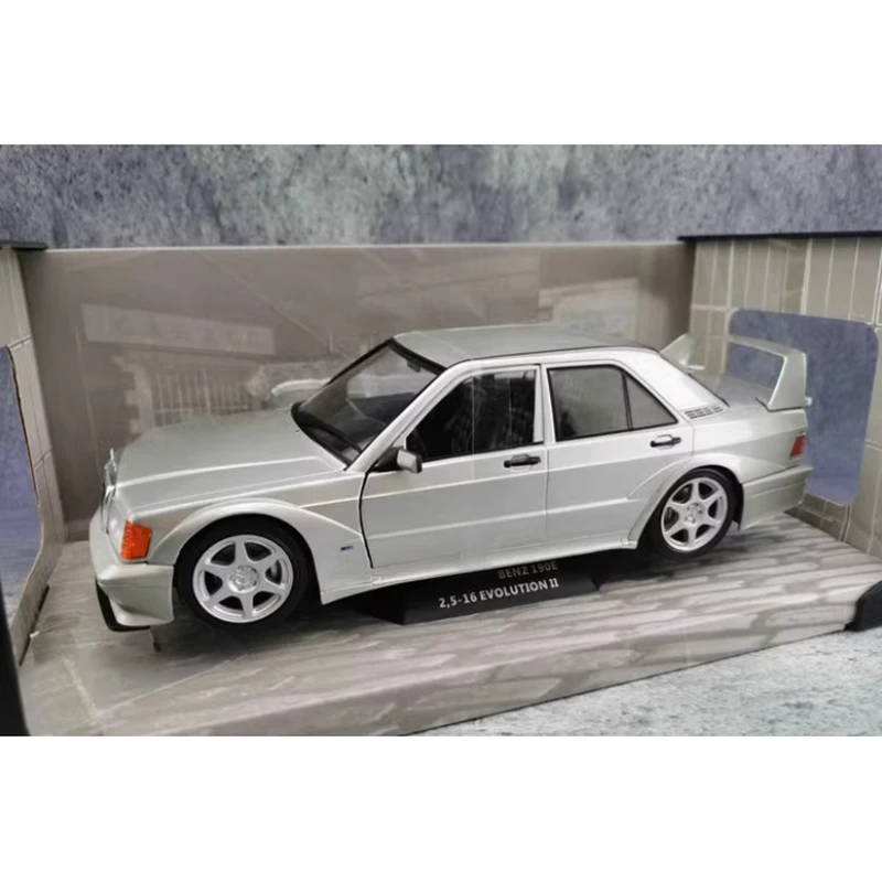 

Diecast 1:18 Scale 190E Evolution II Sliver Alloy Car Model Finished Simulation Collection Holiday Gift Toys Static Display