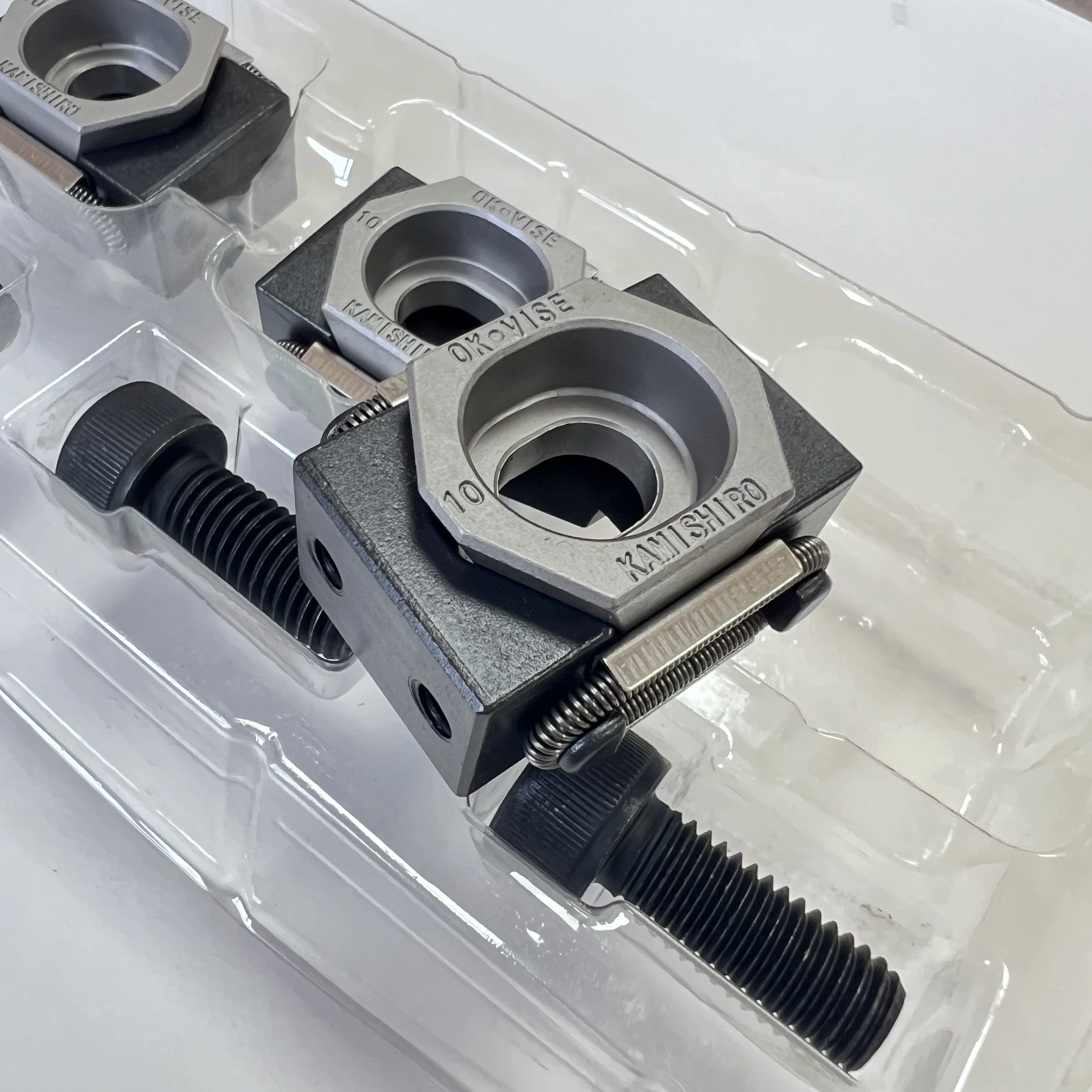 طحن عالية الدقة ملزمة العمل المشابك 4 Aixs OKC/OKP CNC تركيبات أدوات الطحن باستخدام الحاسب الآلي M6 M8 M10 M12 OK ملزمة آلة التصنيع باستخدام الحاسب الآلي