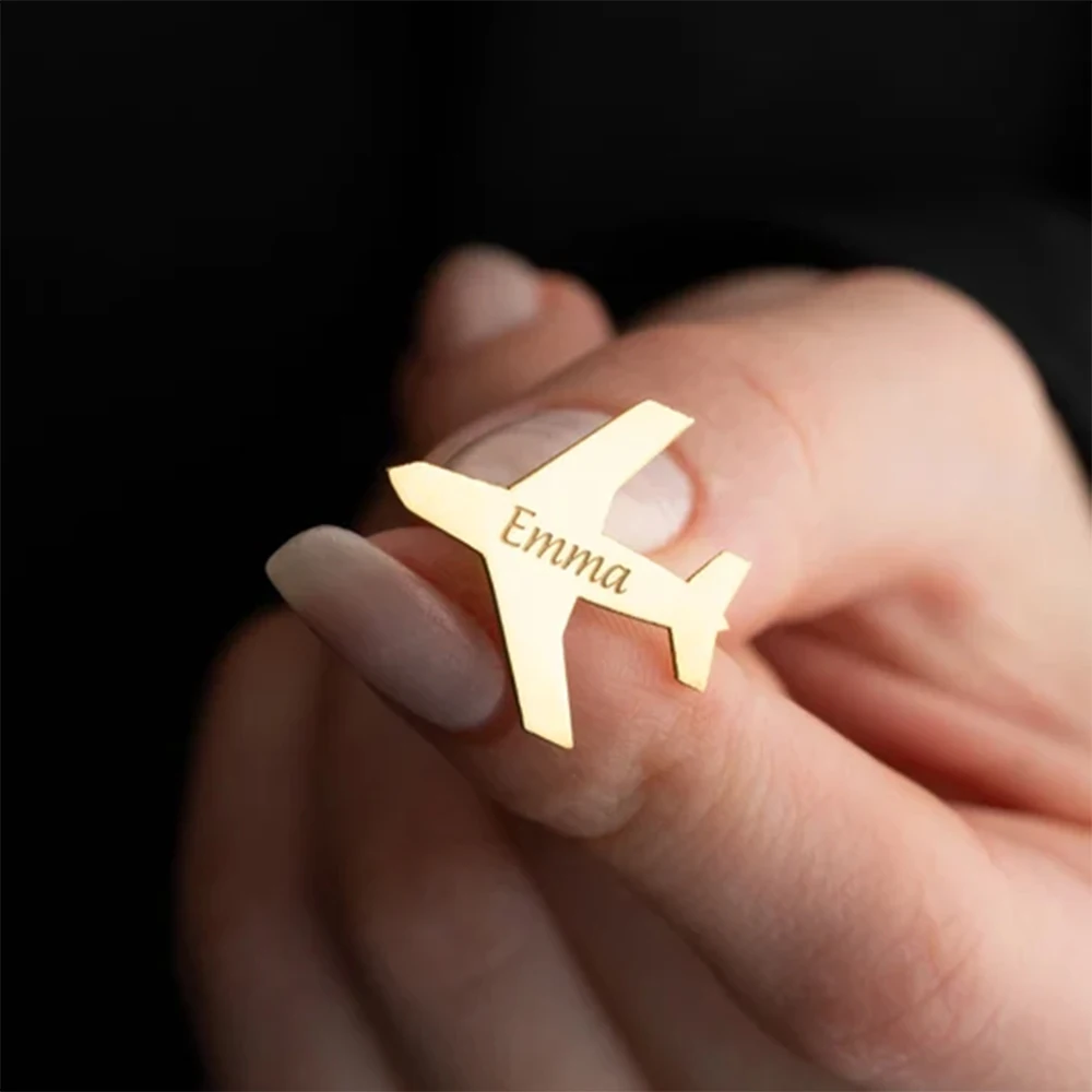 New Custom Engraved Name Letter Airplane Model Brooch Personalized Stainless Steel Wedding Men's Jewelry Aircraft Badge Pin Gift