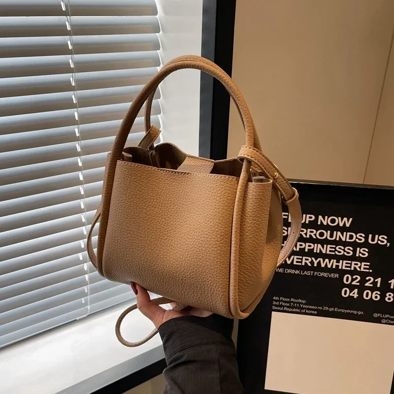 

Litchi Pattern High Quality PU Handbag Solid Color Casual Tote Fashion Versatile Shoulder Bag 2025 Hot Sale Bags for Women Bolsa