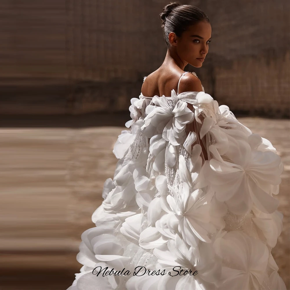 Vestido De Novia personalizado con flores hechas a mano, vestidos De Novia modernos sin mangas con escote en forma De corazón, Vestido De Novia romántico con cuentas