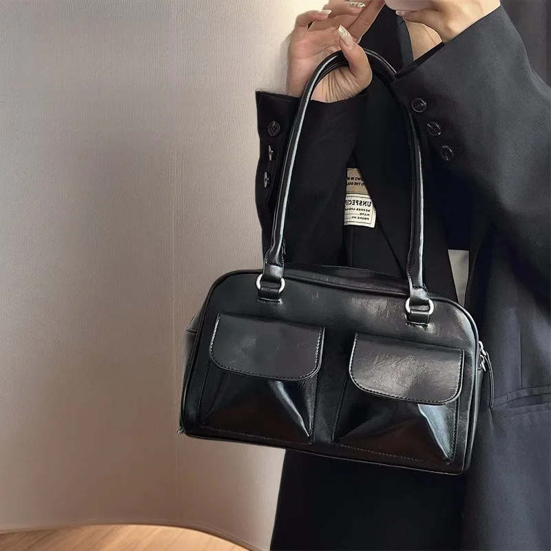 

2025 New Niche Underarm For Women Large Capacity Simple Commuter Tote Fashion Versatile Shoulder Bag