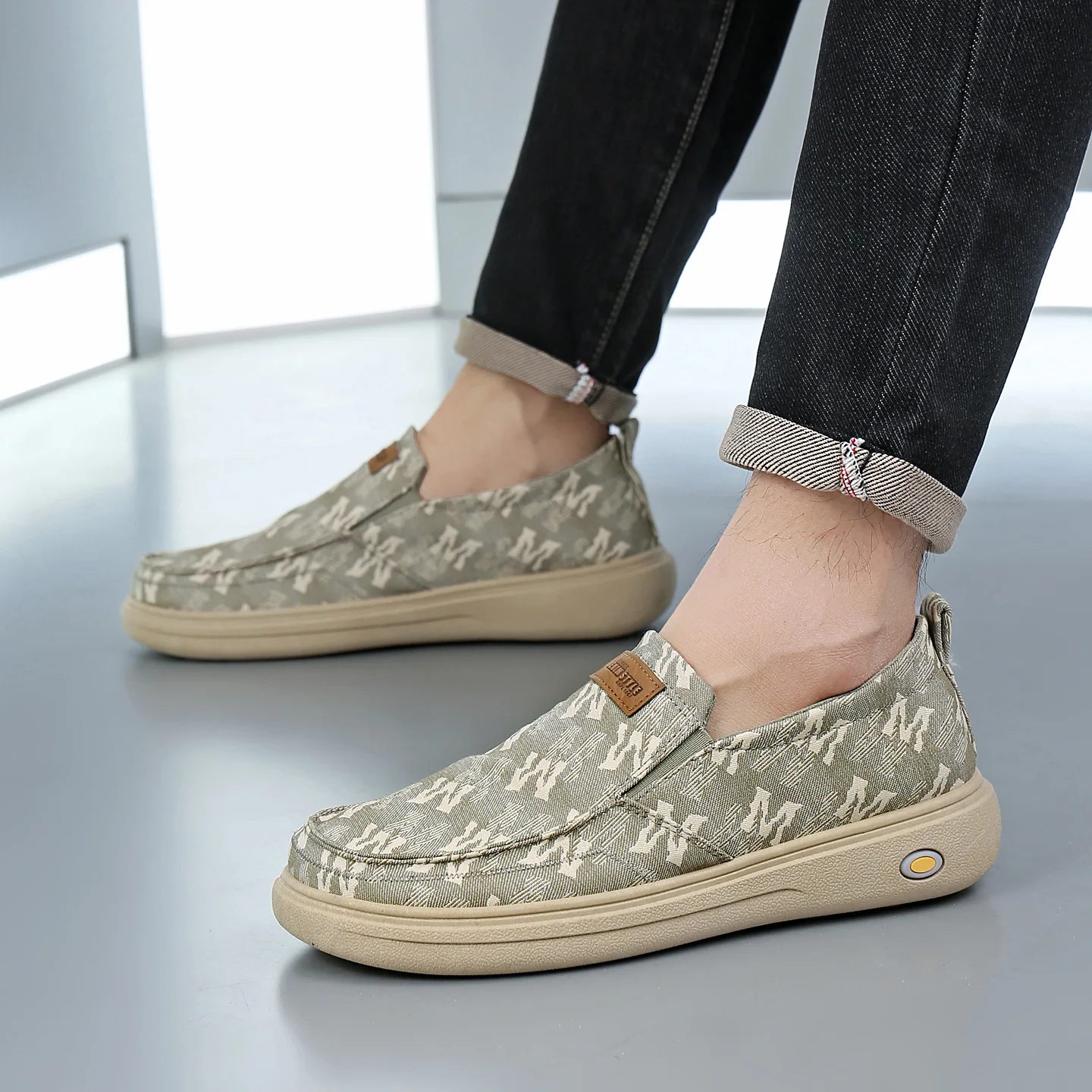 Men's summer new versatile single foot shoes with soft sole, lightweight, wear-resistant, breathable outdoor casual shoes