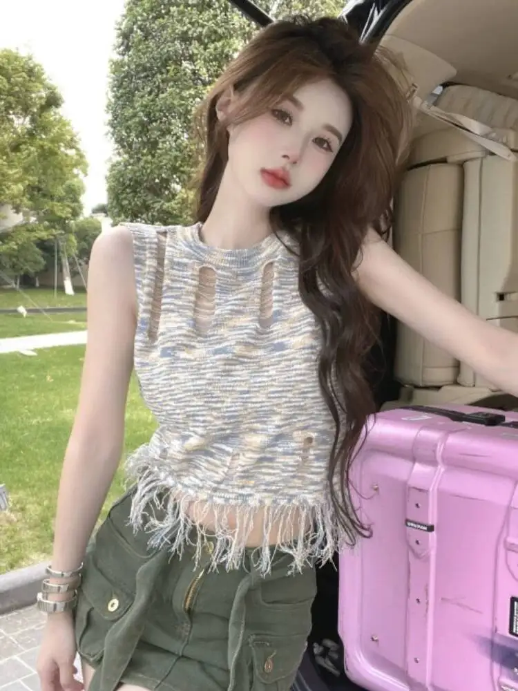 

2026 New Early Spring Sweet Spicy Women Hollow Out Tassel Niche Design Cropped Sleeveless Vest Elegant Trendy Unique Casual Top