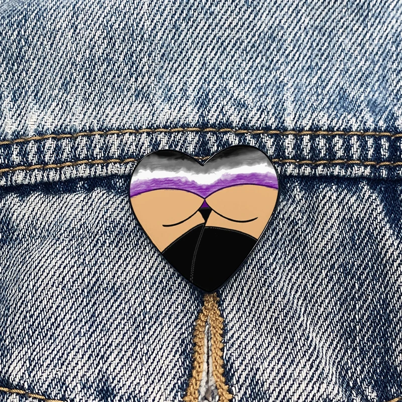 Sexy Butts booty-ful asexual Heart shaped Pin Funny vintage Brooches Shirt Lapel teacher Bag Cute Badge Cartoon pins for women