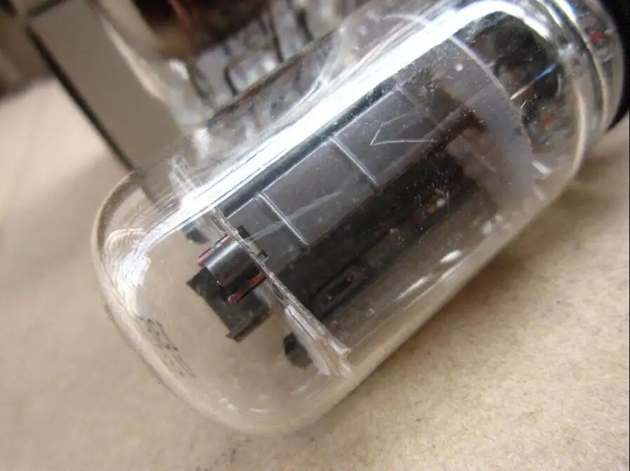 1 piece   New white box black screen beautiful sound push tube 13EM7 tube