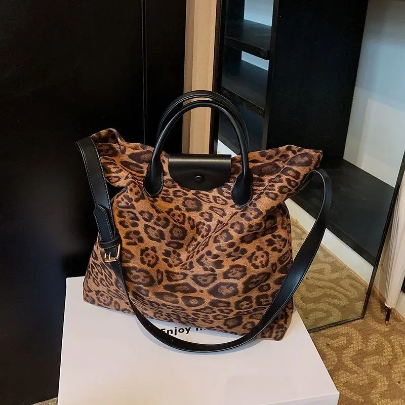 

Сумка с леопардовым принтом, женская большая вместительная новая осенне-зимняя повседневная сумка-мессенджер, модная портативная сумка-тоут в стиле ретро
