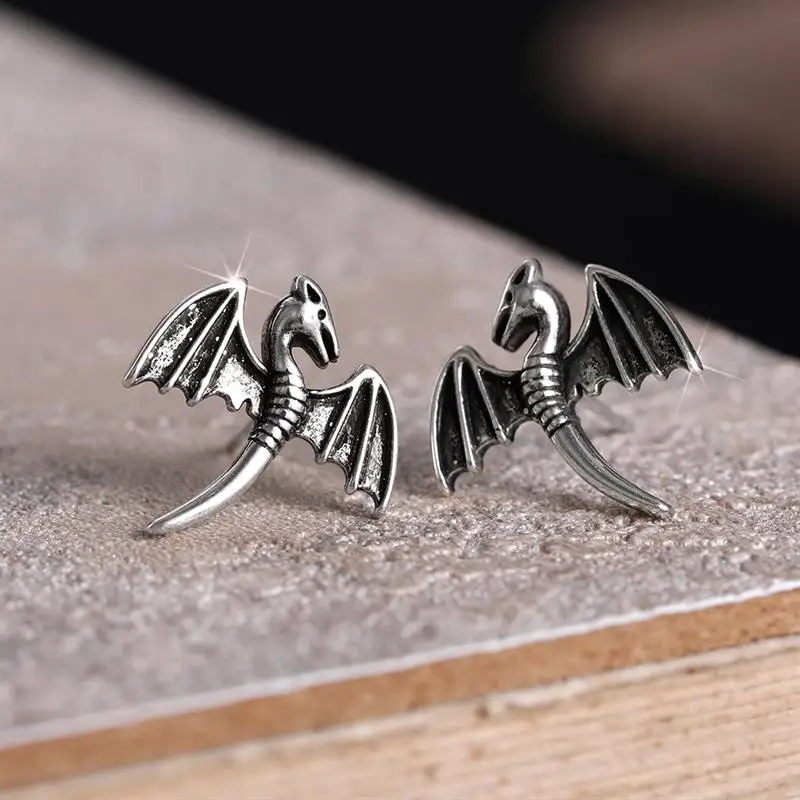 Huitan Cute Spooky Bat Stud Earrings for Women/Men Halloween Party Metal Accessories Gothic Wearable Jewelry for Festival Gift