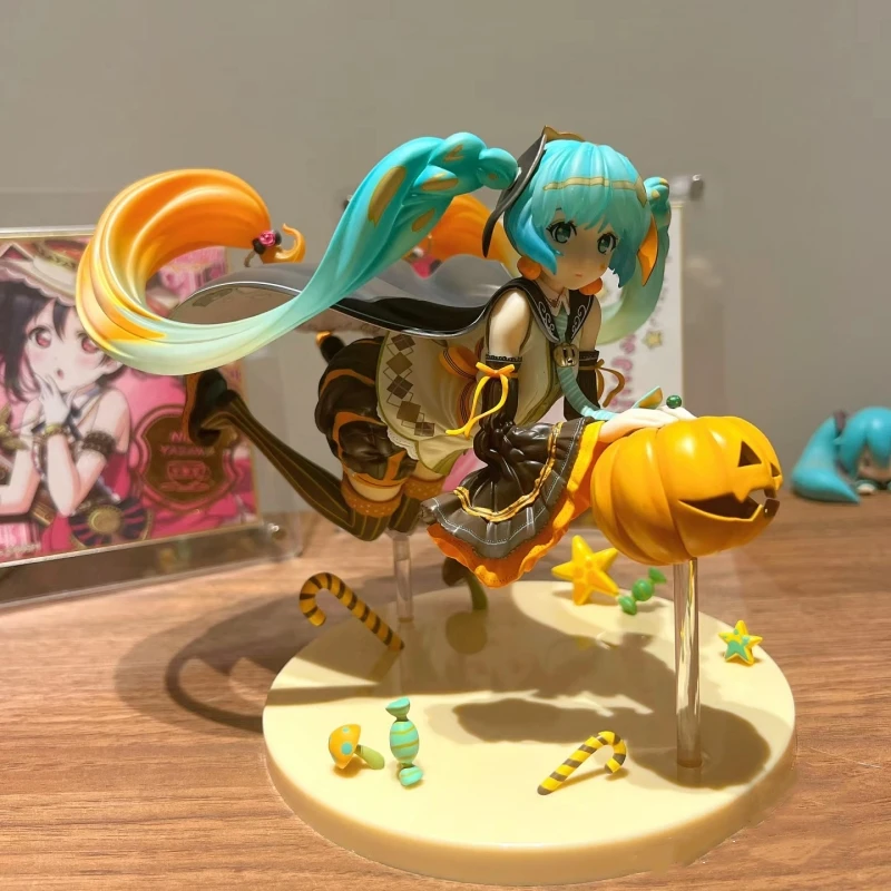 

17cm Action Anime Figure In Stock Original Unioncreative Vocaloid Hatsune Miku Trick Or Miku Halloween Model Toys Doll Gift Pvc