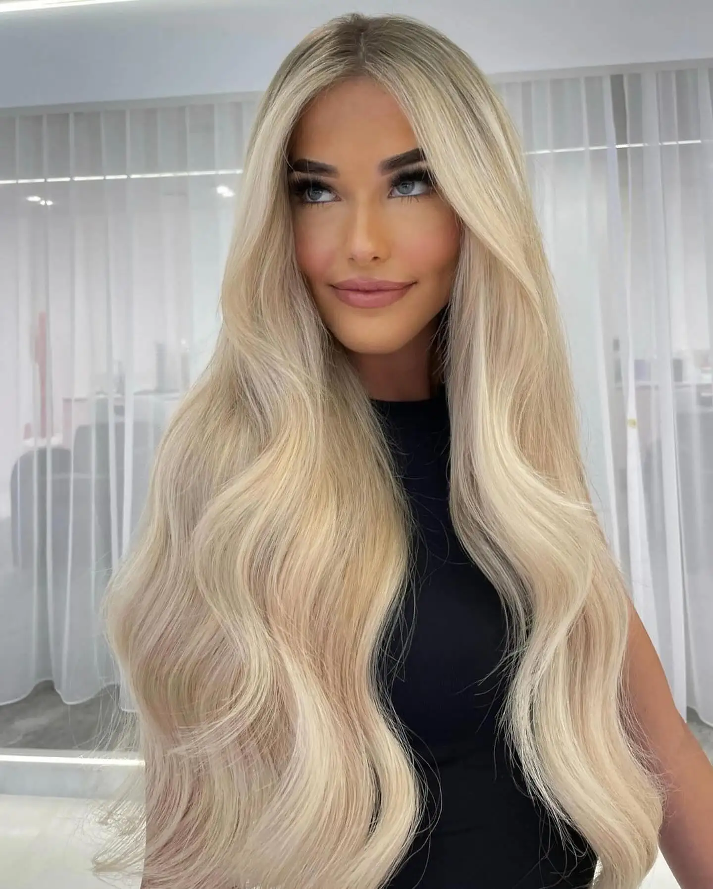 Dark Roots Ombre Blonde Women’s wig Long Body Wavy Easy to Wear Lace Front wig Soft Hairline women's cosplay Wig