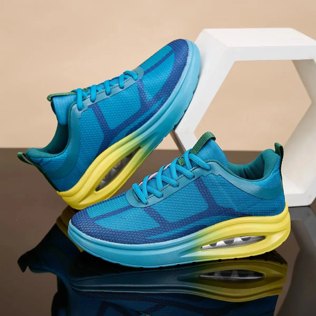 Ultra-light sporty casual air-cushioned women's running shoes and flying woven shoes  sneakers women sneakers men