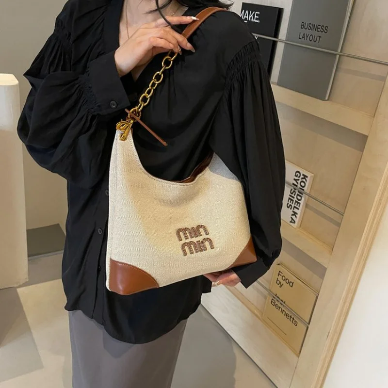 

Women's Messenger Bag Made Of Fine Leather Boasting Casual Paris High-End Spacious Soft Daily Refined Look​