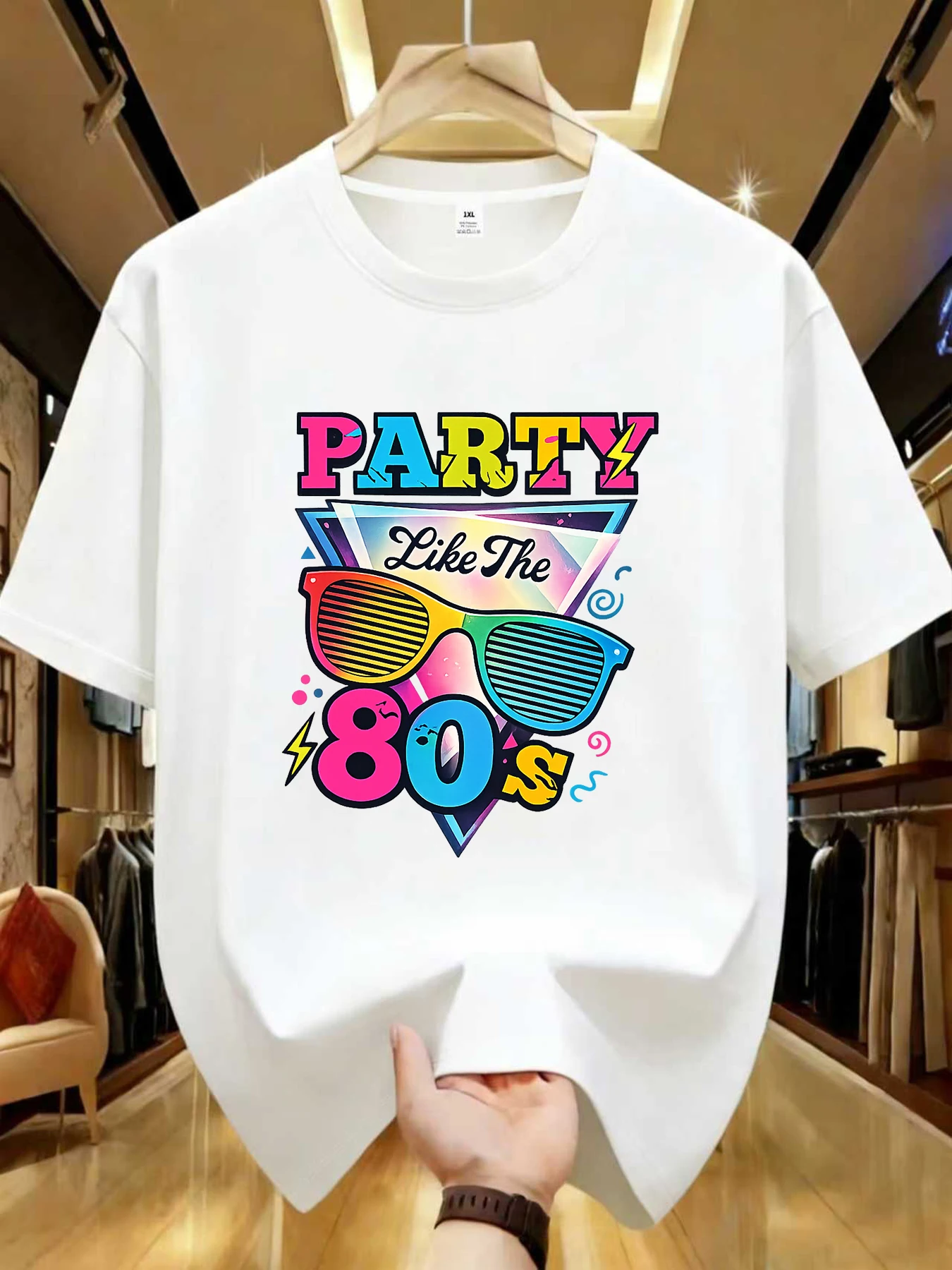 

【WZM104114】Женская футболка больших размеров с креативным буквенным принтом, круглым вырезом, летняя, повседневная, с короткими рукавами, в уличном стиле, универсальная.