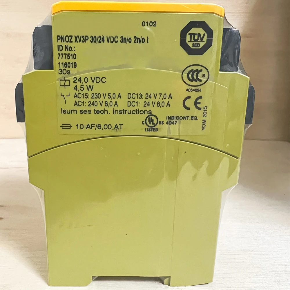 New for Pilz PNOZ XV3P 777510 24V Safety Relay Module In Box