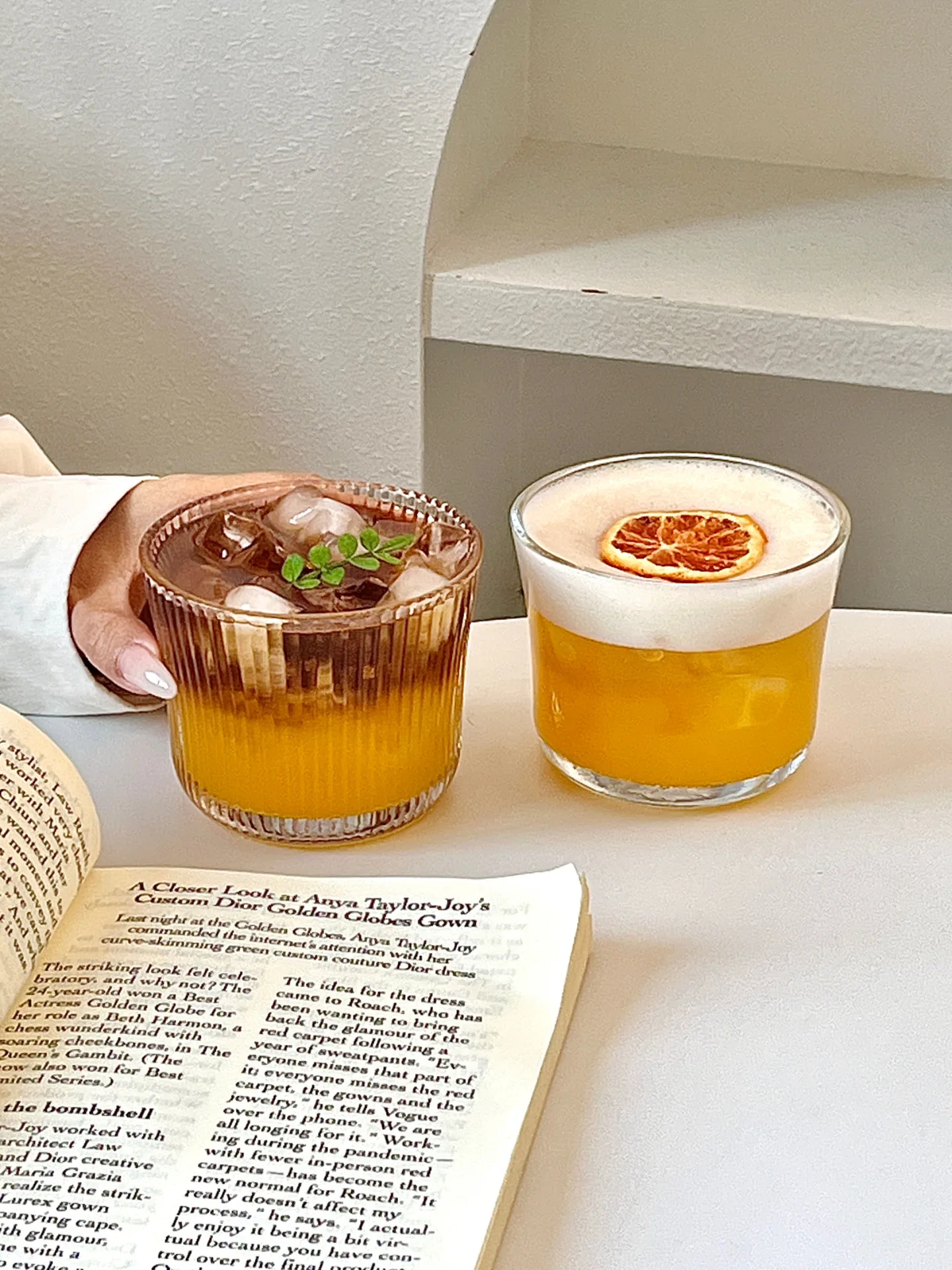 

Classical Wide Mouth Transparent Glass Coffee Cup American Sle Iced Latte Whiskey Cotail Cup Simple Tea Cup Handmade Glass