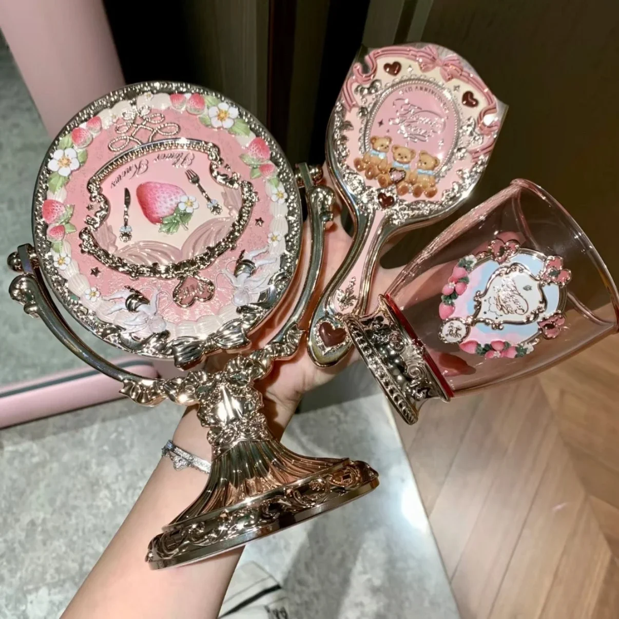 Flower Knows 9o aniversário espelho de mesa almofada de ar pente balde de escova