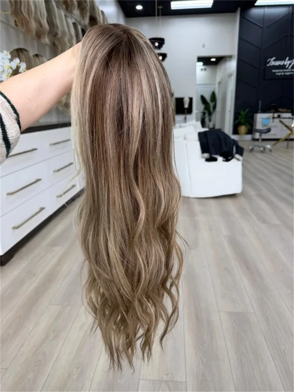 Blonde Highlights Money Piece Synthetic Lace Front Wig Premium Heat Resistant Fibre Blend Human Hair Wig for Daily Party Use