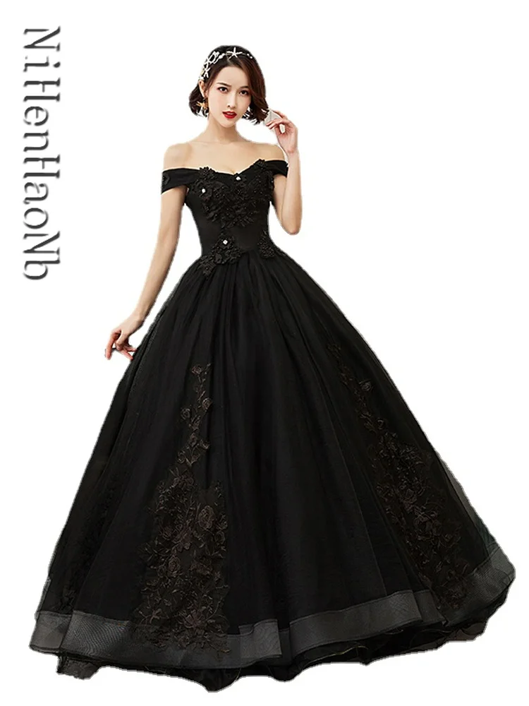 Quinceanera Dresses Black 2023 New Elegant Boat Neck Luxury Embroidery Vestidos De 15 Anos Party Prom Vintage Quinceanera Gown