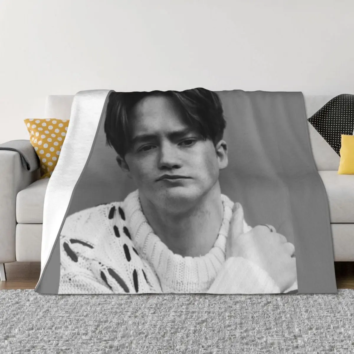 

Kit Connor Throw Blanket Sofa Beach Loose Retros Blankets