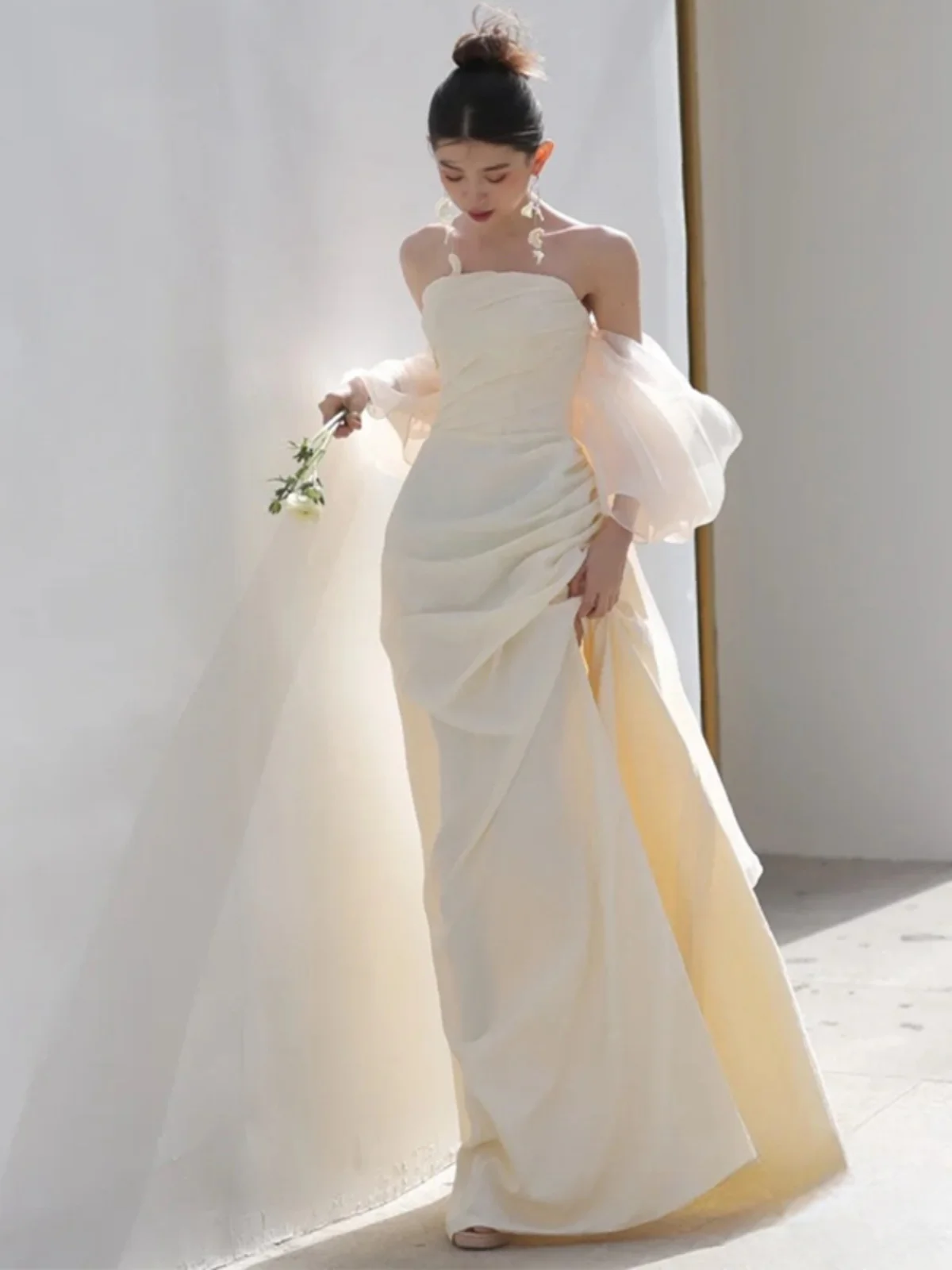 

Элегантное простое свадебное платье в корейском стиле для выездной церемонии на открытом воздухе, женское модное атласное платье А-силуэта, новинка лета