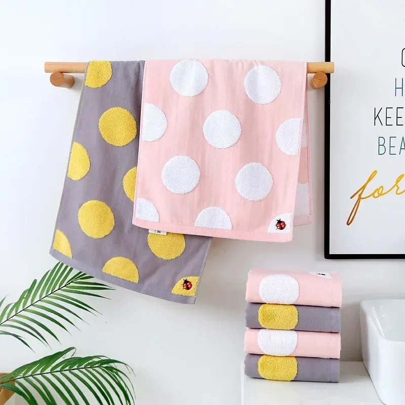

Хлопковое детское полотенце для рук, жаккардовое мультяшное полотенце с вышивкой, божья коровка, мочалка для ванной комнаты, товары для душа, полотенца для детей