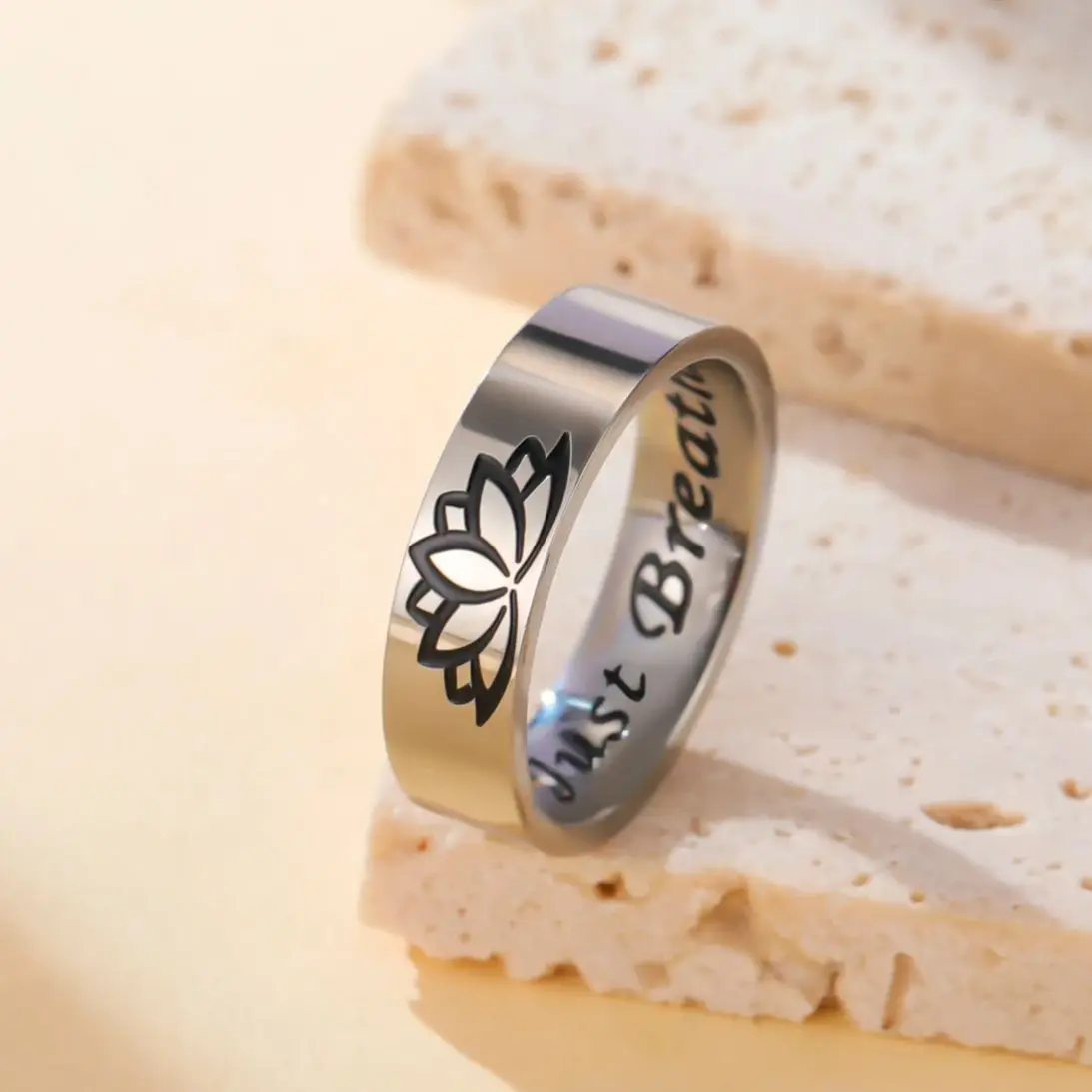LIKGREAT Lotusblüten-Ring für Damen und Herren, Just Breathe Ringe, Meditation, spirituelles Yoga, Edelstahl, Schmuck, Geschenk im Großhandel
