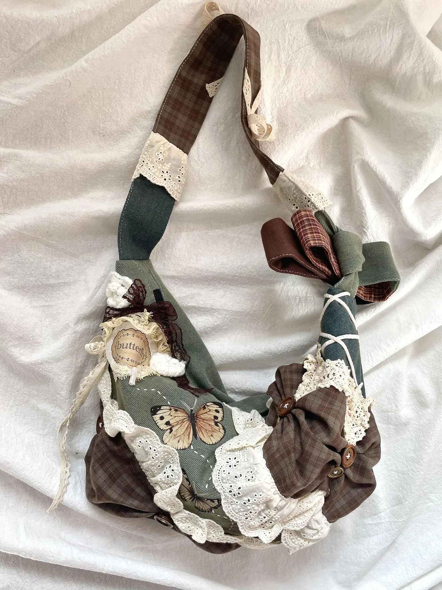 

2026 New Fashion Bow Splicing Color Contrasting Lace Ruffle Decoration Women Bag Large Capacity Personalized Shoulder Bag Trendy
