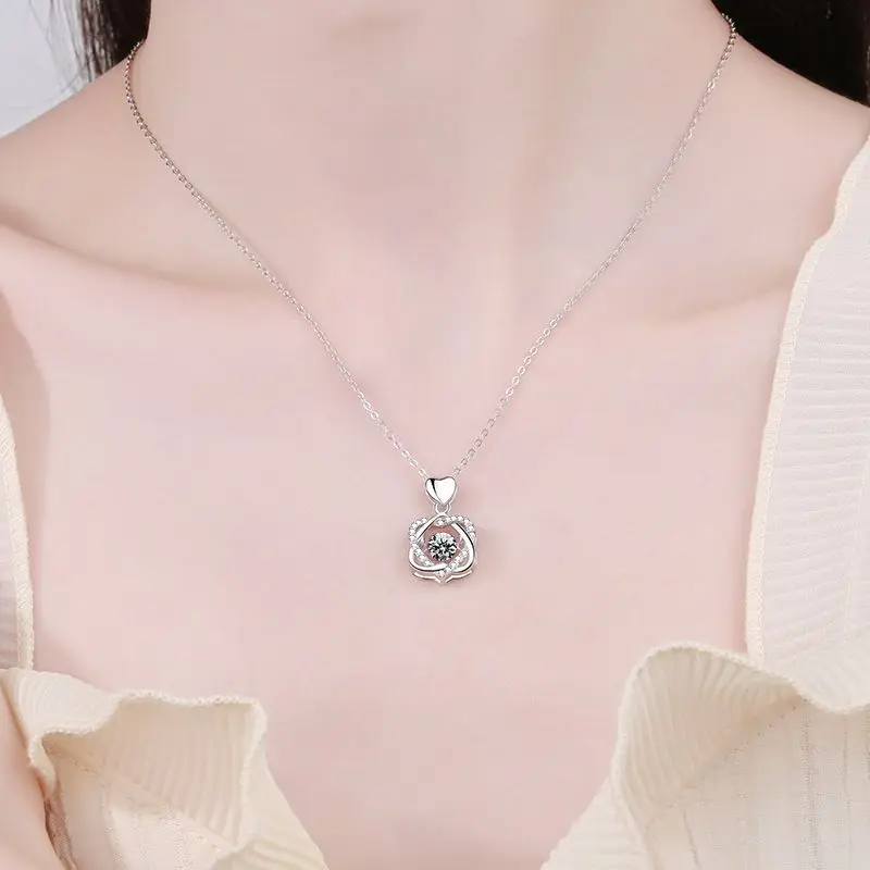 s925 Sterling Silver Pendant Valentine Necklace Beating heart clavicle Chain 520 necklace Women's 50 minute Moissanite necklace