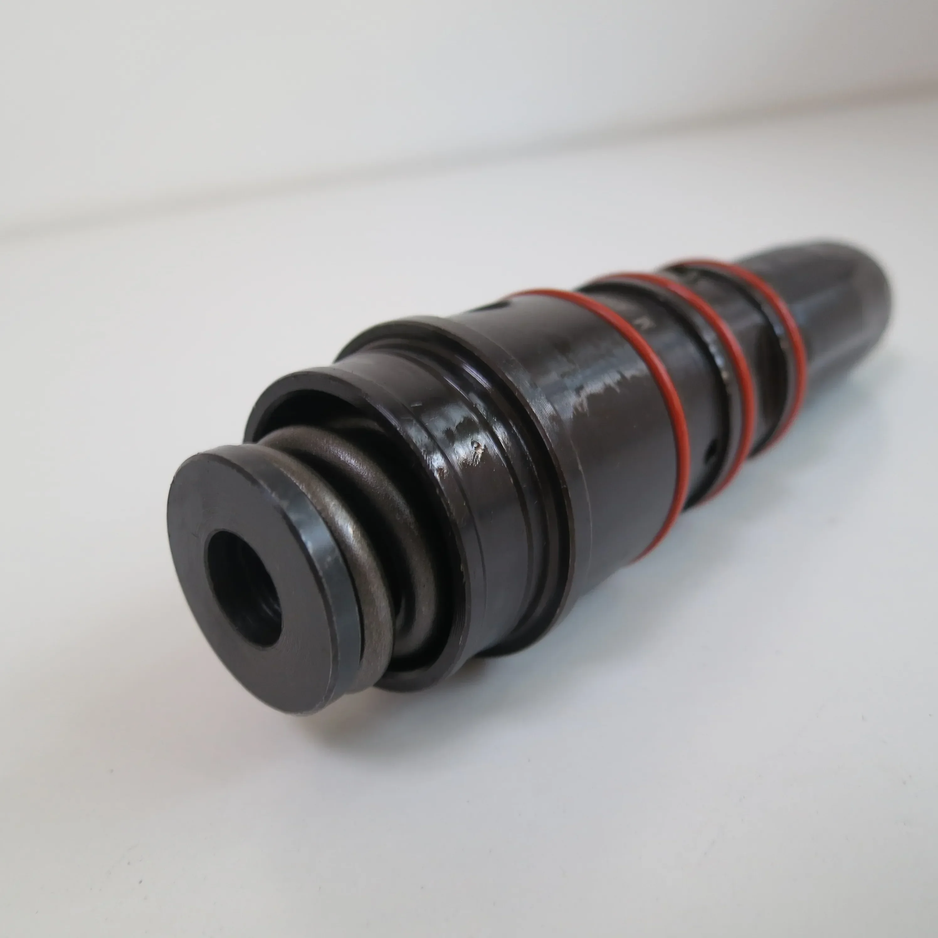 Hot salesConstruction Machinery Diesel Engine 1914308 NT855 Fuel Injector