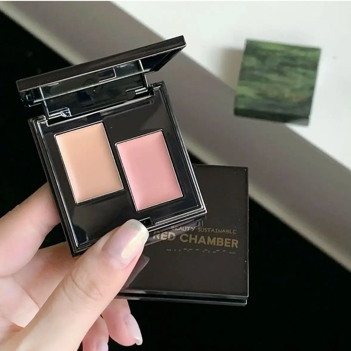 

RED CHAMBER Double Color Blush Lip Eyeshadow& Cheek Cream Waterproof Matte Long Lasting Makeup plate